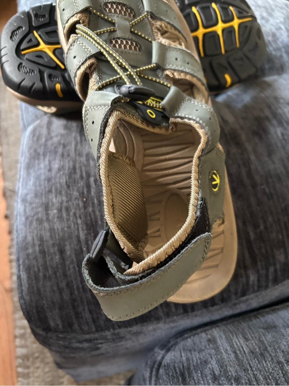 Men’s Outdoor Sport Sandals - Green/Tan - Picture 4 of 7